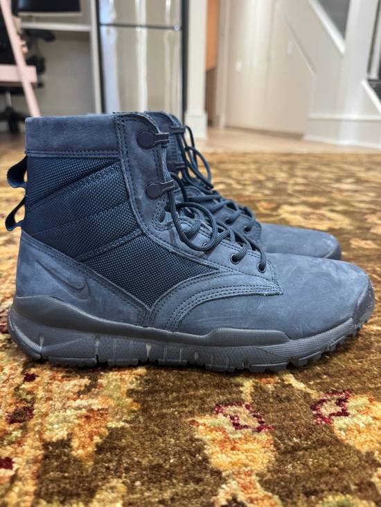 Nike Other - Nike Navy Blue SFB Field 6’ Military Boot